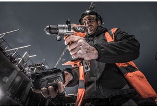 Дрель-шуруповерт ударная аккумуляторная бесщеточная AEG BSB18C3BL-X02C