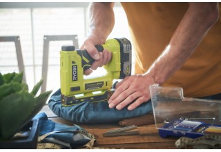 Степлер RYOBI R18ST50-0 (без батареи) система ONE +