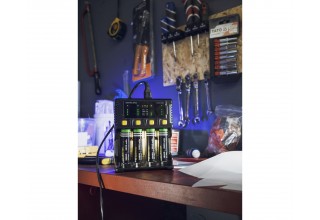 Зарядное устройство Armytek Uni C4 Plug Type C
