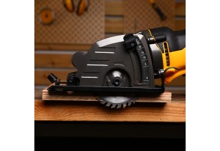Пила циркулярная DEKO CS1050-D