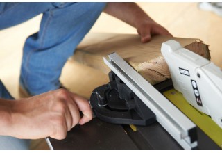 Пила торцовочная комбинированная (распиловочный станок) RYOBI RTMS1800-G