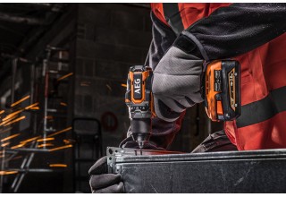 Дрель-шуруповерт аккумуляторная AEG BS18SBL-202C