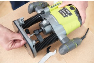 Фрезер RYOBI RRT1600-K