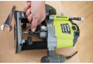 Фрезер RYOBI RRT1600-K