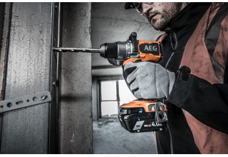 Дрель-шуруповерт аккумуляторная бесщеточная AEG BS18C3BL-402C