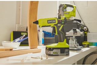 Термоклеевой пистолет RYOBI RGL18-0 система ONE +