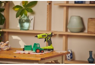 Термоклеевой пистолет RYOBI RGL18-0 система ONE +