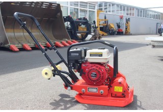 Виброплита Impulse VP60L Loncin G200F (колеса)
