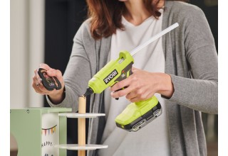 Термоклеевой пистолет RYOBI RGLU18-0 система ONE +