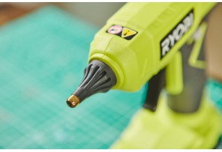 Термоклеевой пистолет RYOBI RGLU18-0 система ONE +