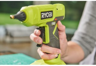 Термоклеевой пистолет RYOBI RGLU18-0 система ONE +