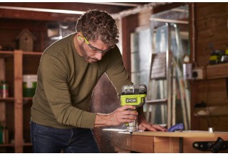 Фрезер кромочный RYOBI RTR18-0 (без батареи) система ONE +