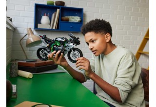 Конструктор LEGO Technic 42170 Мотоцикл Kawasaki Ninja H2R